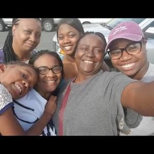 Meet your Posher, Kim